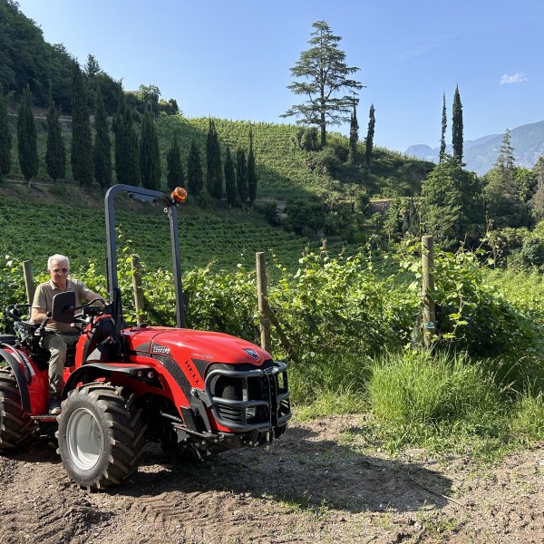Landwirtschaftlicher Betrieb Schwanburg Landwirtschaftlicher Betrieb Schwanburg