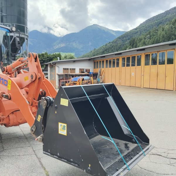 Autonome Provinz Bozen Zone 1 - Straßendienst Vinschgau Autonome Provinz Bozen Zone 1 - Straßendienst Vinschgau